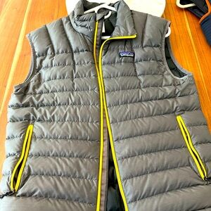 Patagonia Men’s Small Lite Puff Vest